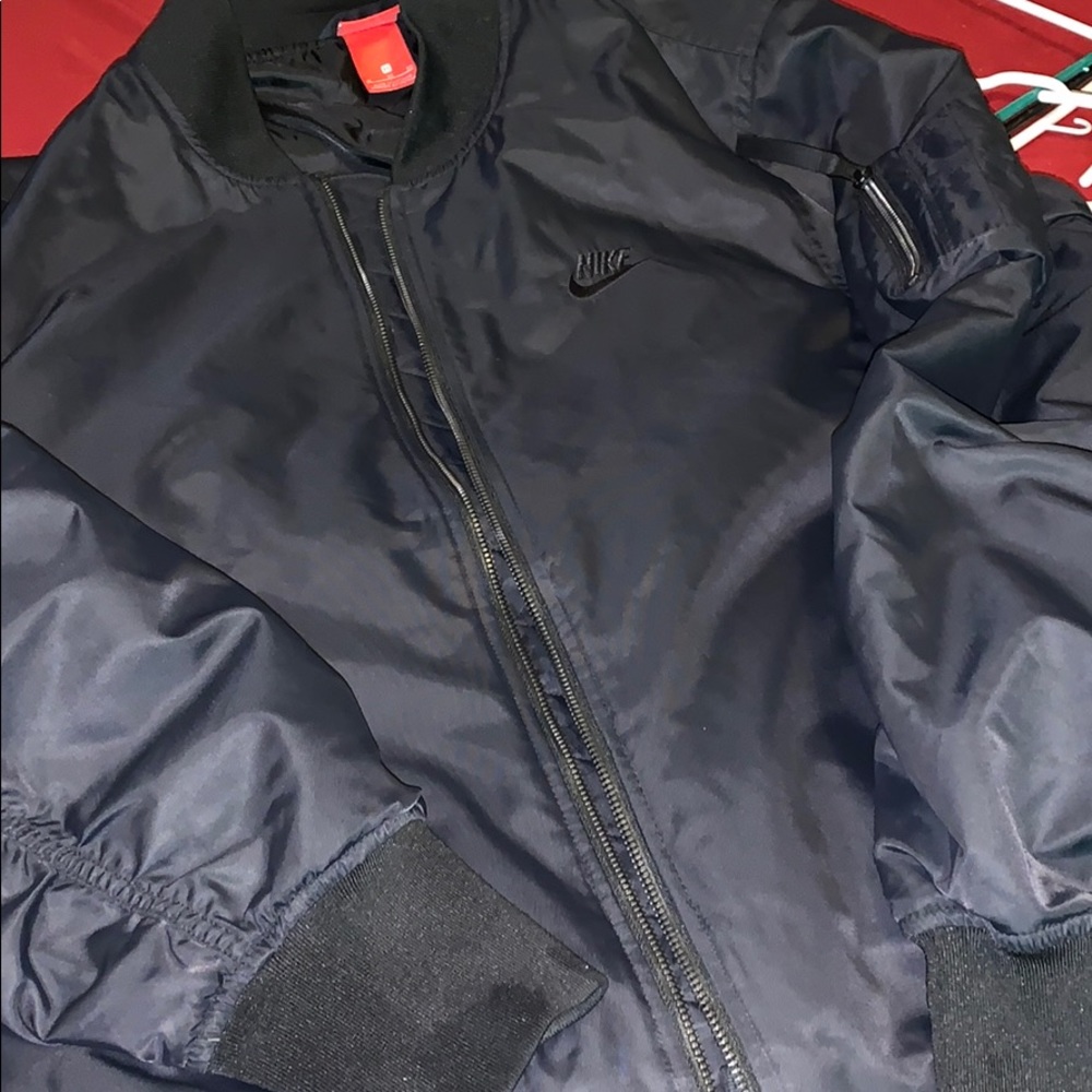 Nike jacket - Picture 2 of 4